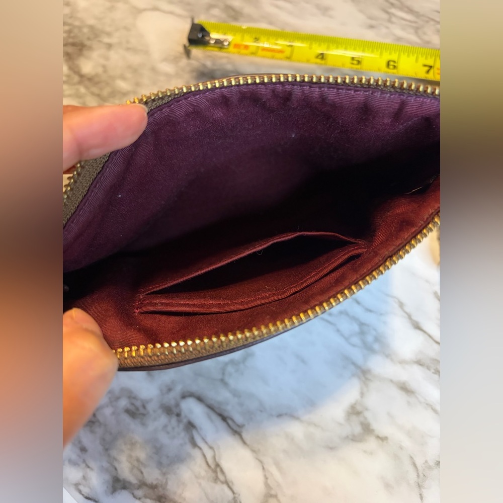Vintage Coach Tan Signature zippered pouch - Picture 4 of 9